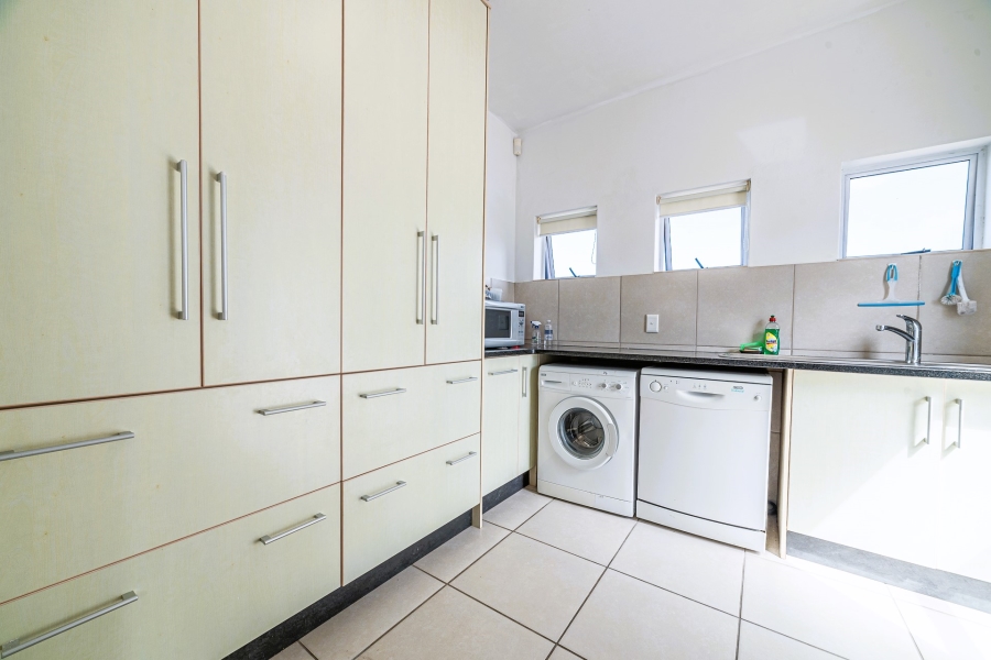 4 Bedroom Property for Sale in Reebok Western Cape